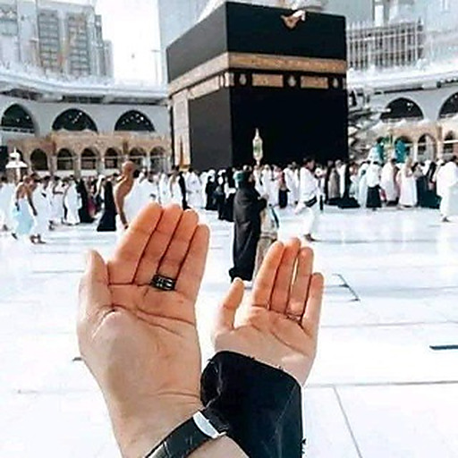 الله معي💜.